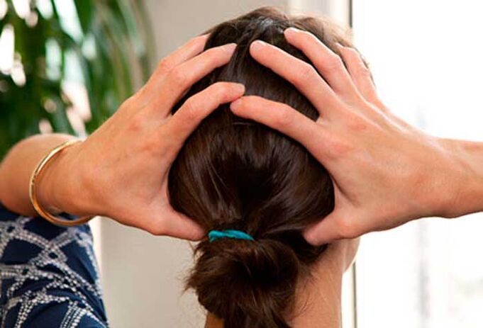 Masaxe na cabeza con osteocondrose cervical